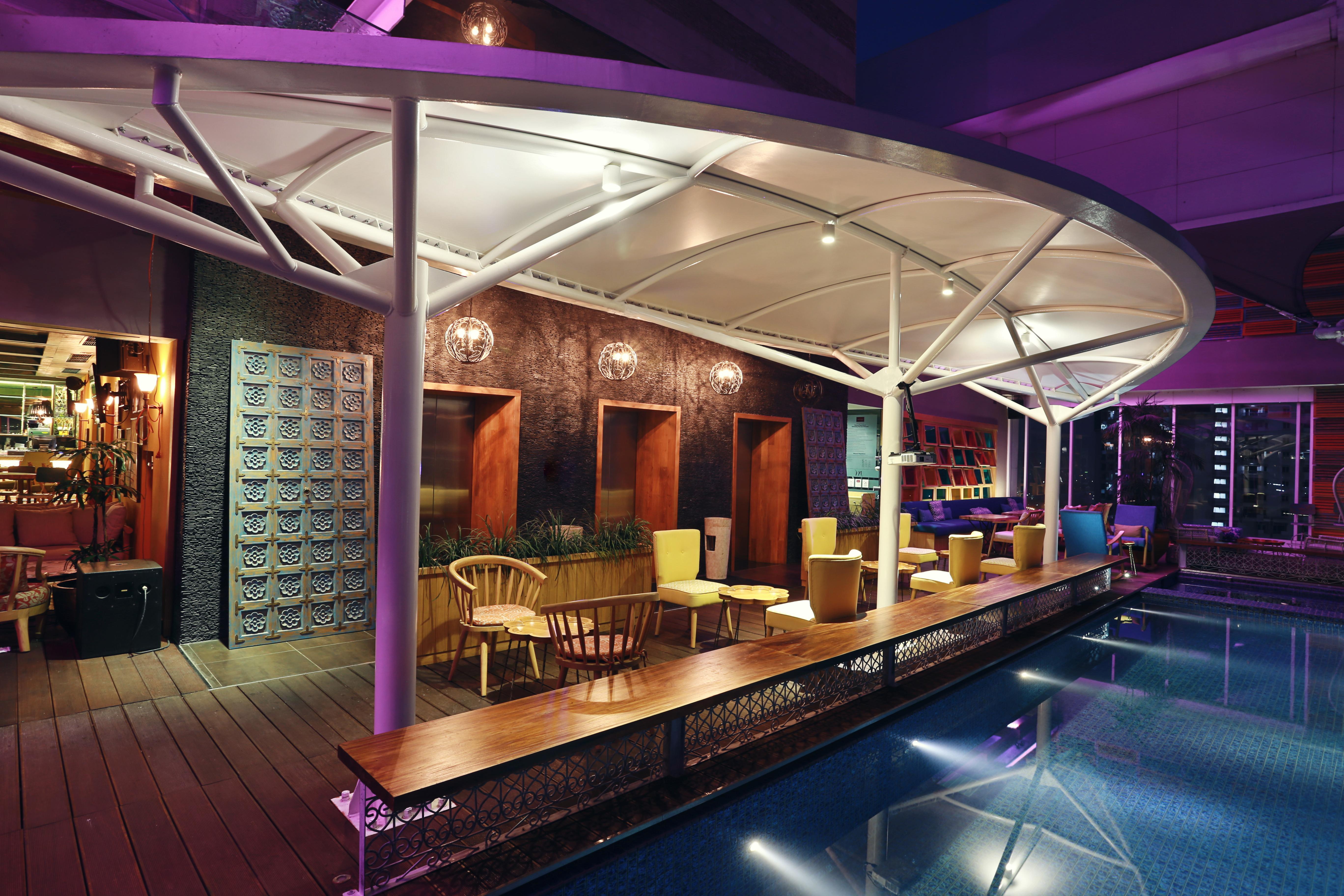 Mercure Simatupang 4*